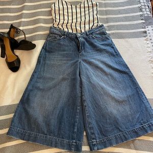 High waisted wide legged cropped Jeans.